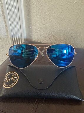 Ray-Ban Gold Frame Aviator Sunglasses with Blue Mirrored Lenses